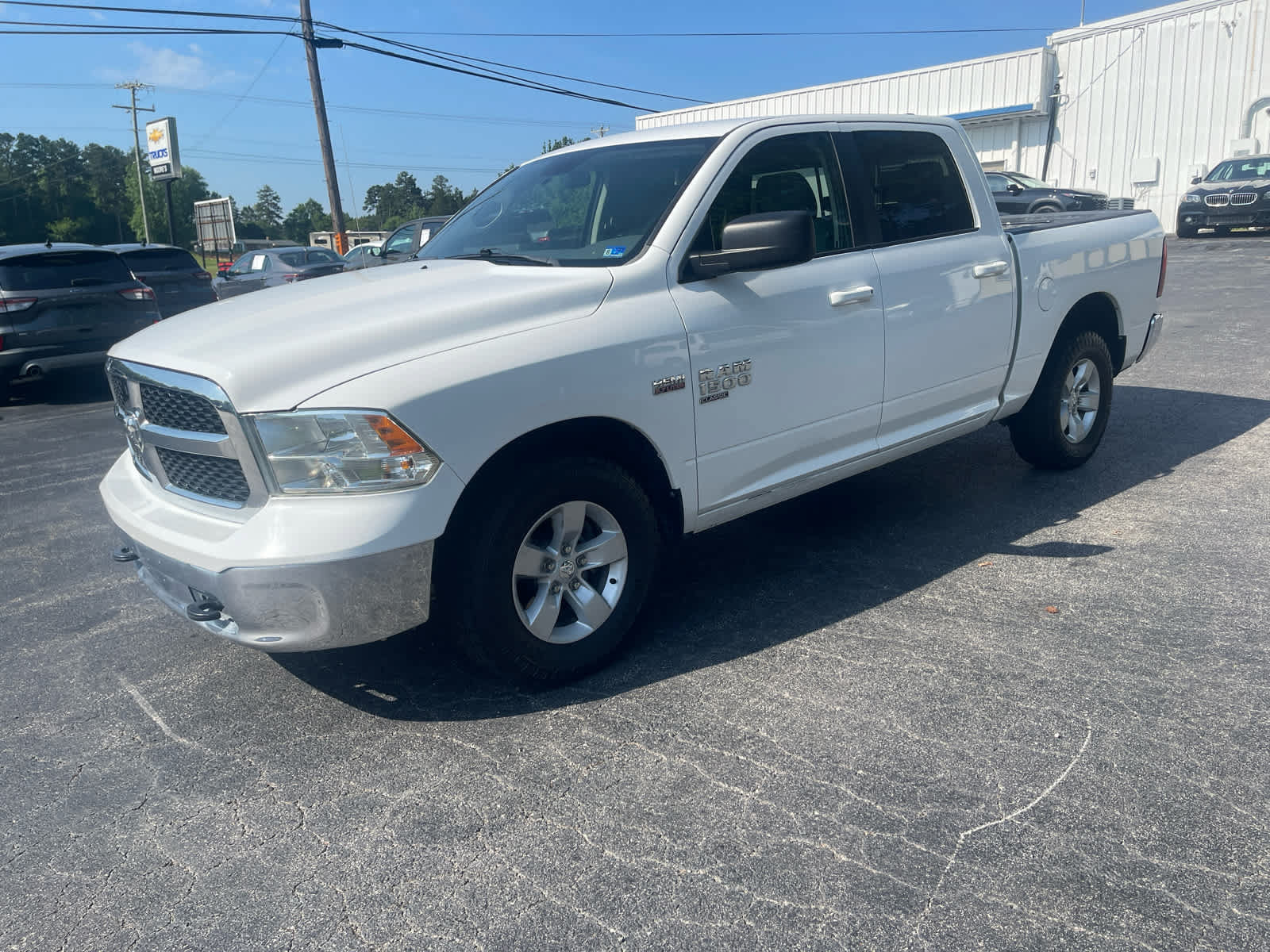 Used 2019 RAM 1500 Classic SLT w/ Protection Group AWD/4WD image 3