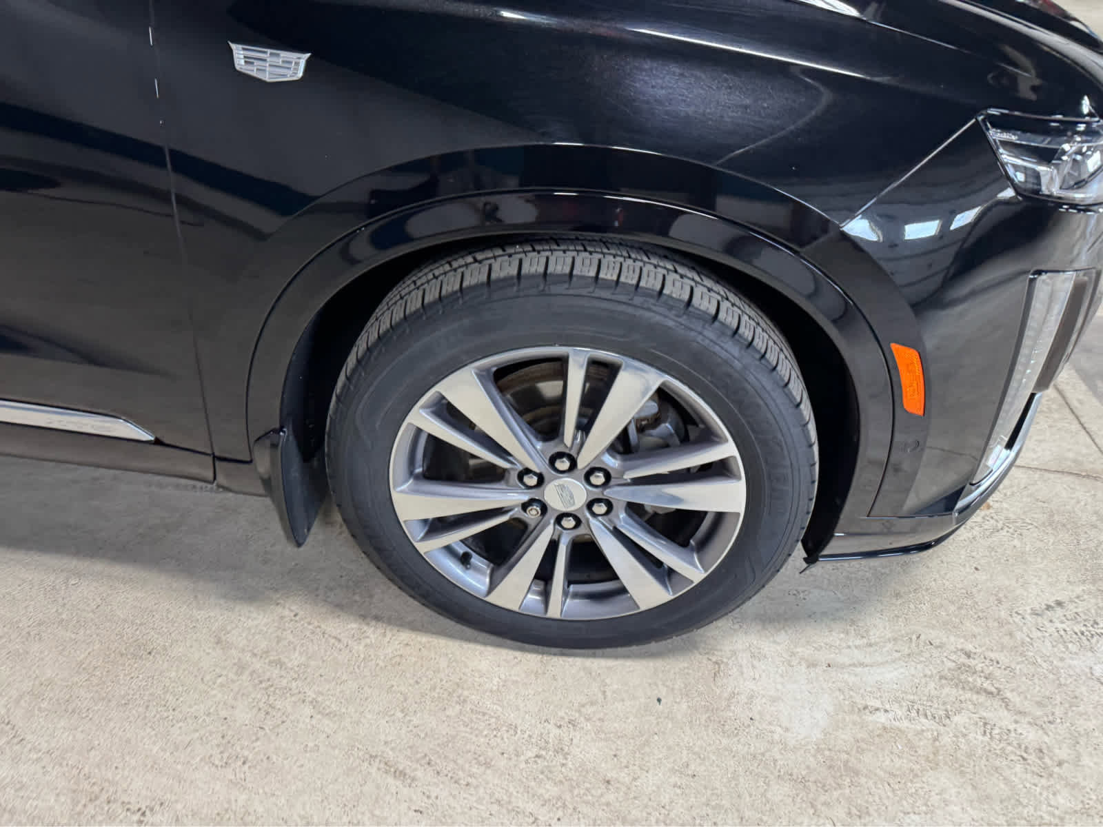 Used 2020 Cadillac XT6 Premium Luxury w/ Platinum Package image 7