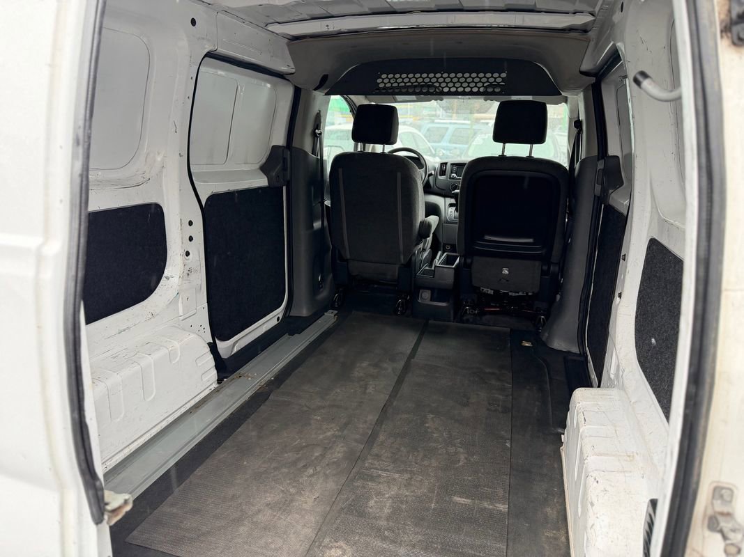 Used 2018 Nissan NV200 S FWD image 8