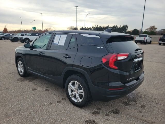 Used 2024 GMC Terrain SLE image 21