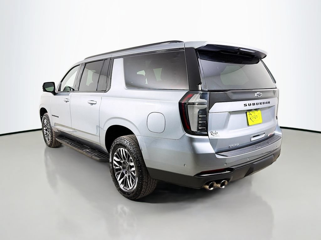 Used 2026 Chevrolet Suburban RST w/ Comfort Package AWD/4WD image 8
