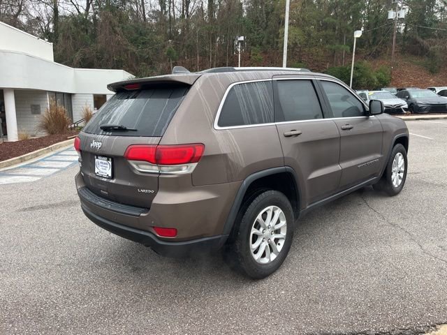 Used 2021 Jeep Grand Cherokee Laredo image 3