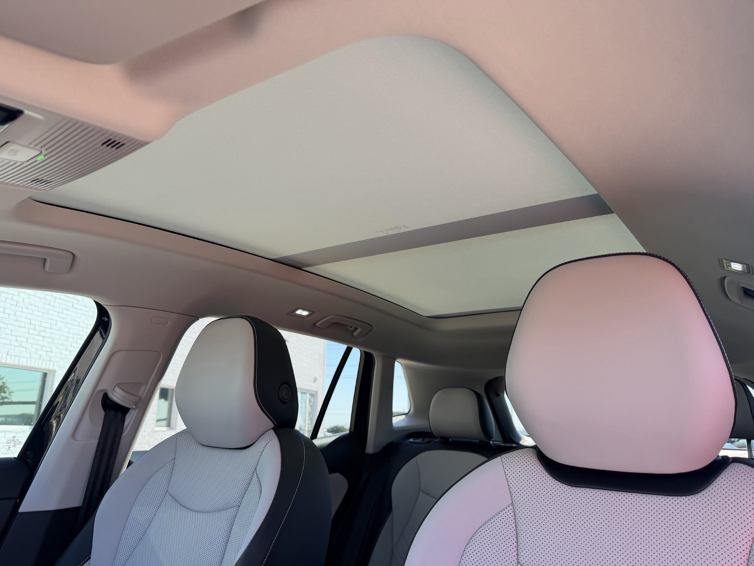 New 2026 Volkswagen Tiguan SE FWD image 23