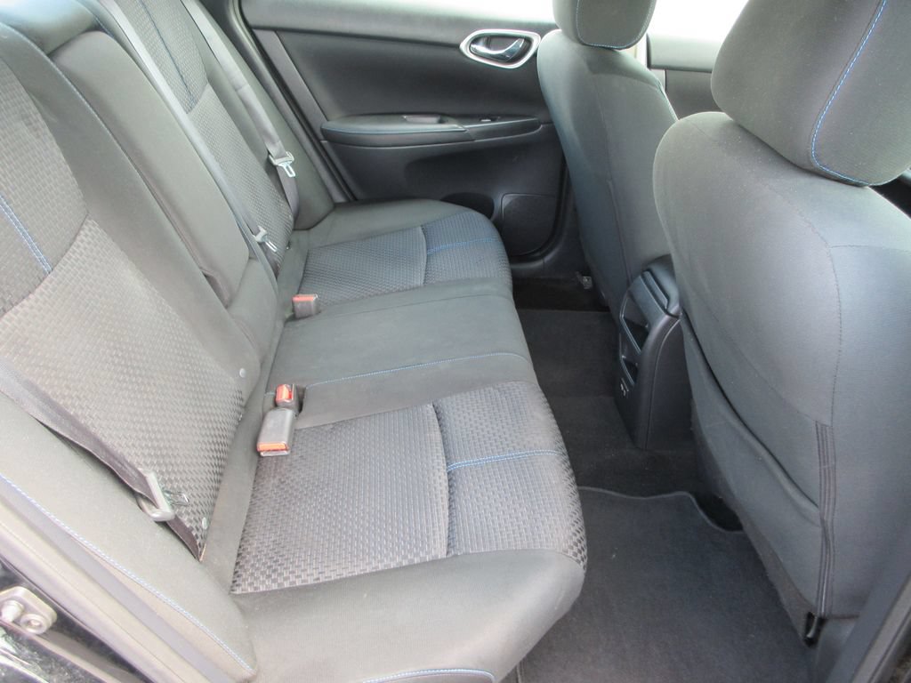 Used 2019 Nissan Sentra SR FWD image 16