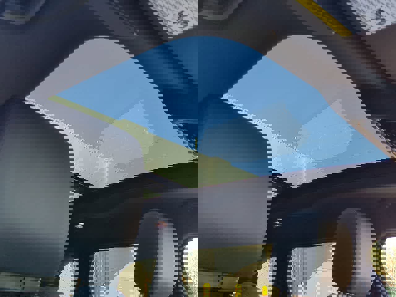 Used 2026 Land Rover Range Rover Velar Dynamic SE image 19