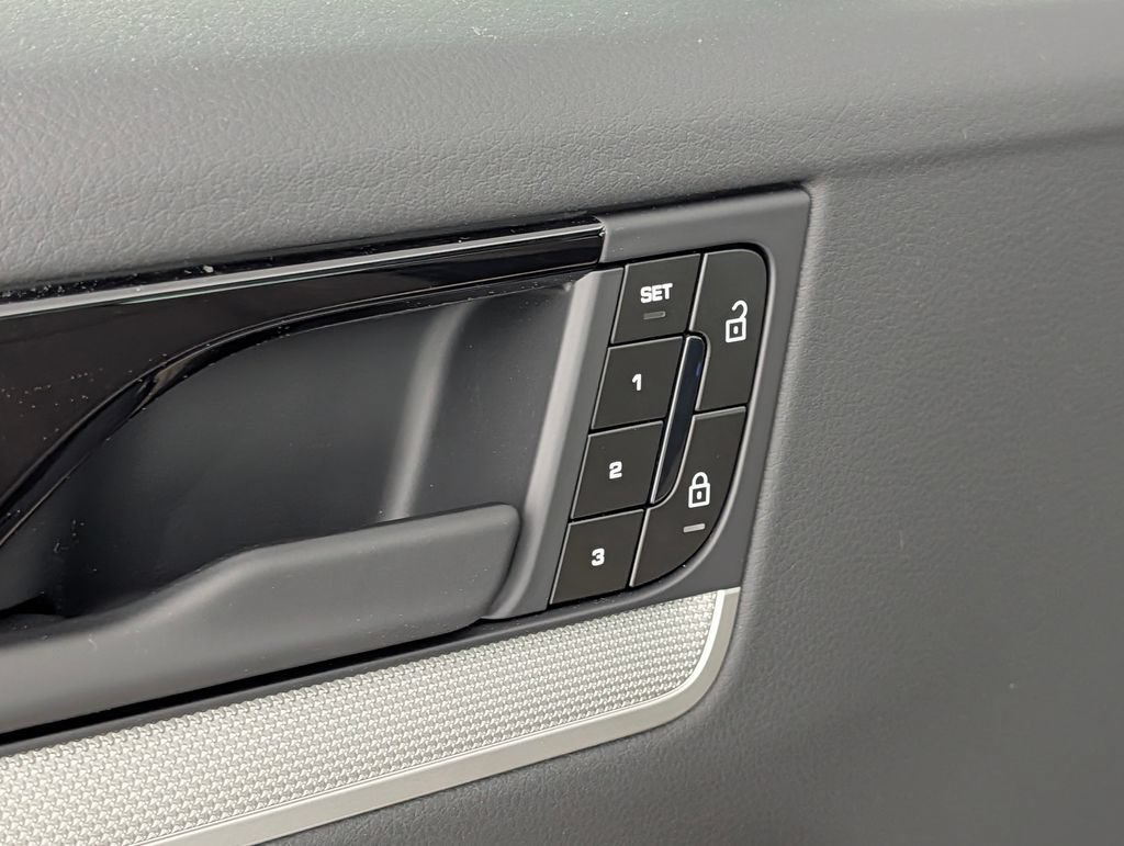 New 2026 Porsche Cayenne AWD/4WD image 26