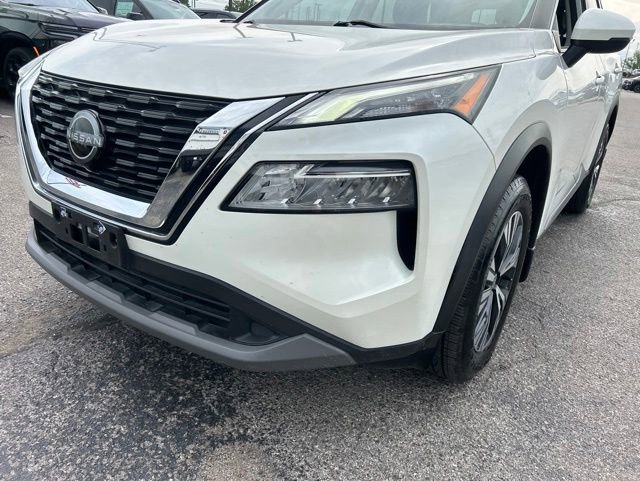 Used 2022 Nissan Rogue SV FWD image 9