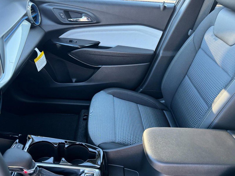 New 2026 Chevrolet Trax LT w/ Driver Confidence Package image 32