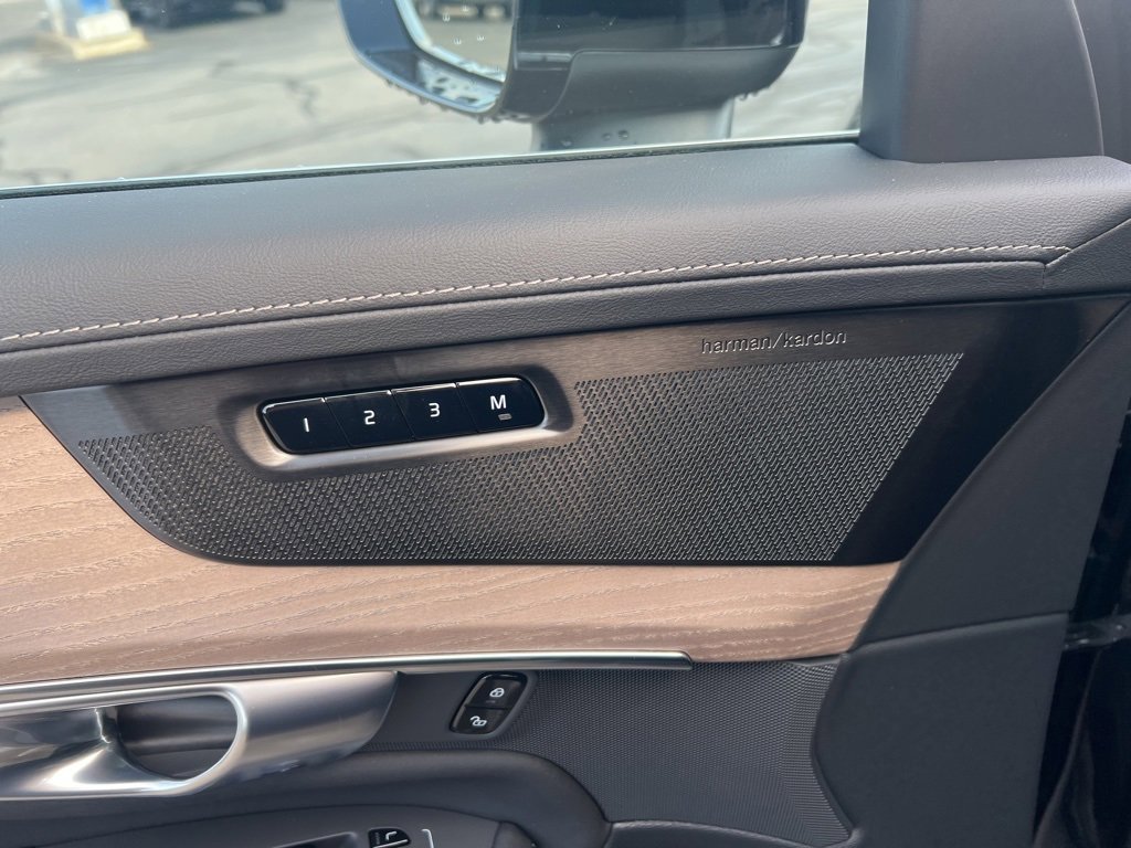 New 2026 Volvo XC90 B6 Plus w/ Protection Package Premier image 13
