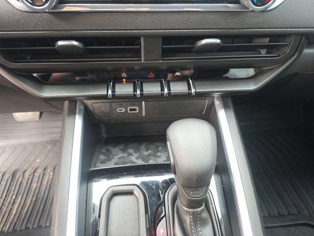 Used 2024 Chevrolet Colorado W/T w/ WT Convenience Package image 18