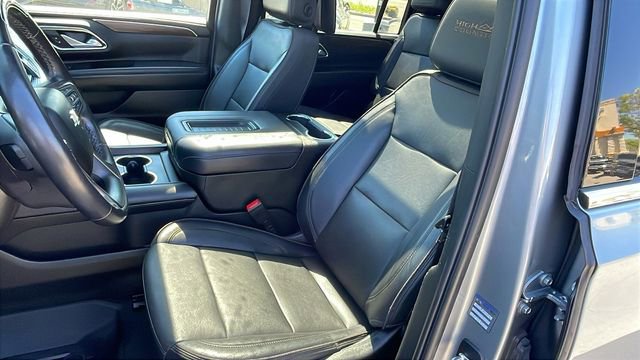 Used 2024 Chevrolet Suburban High Country w/ Advanced Technology Package image 12