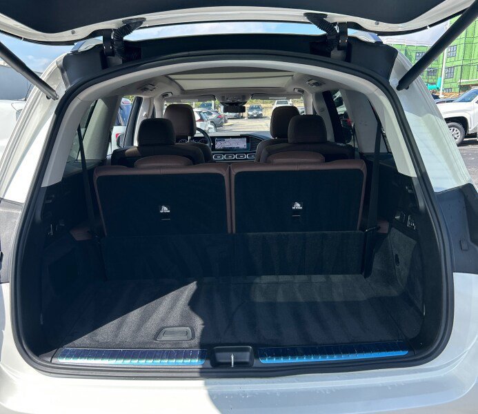 Used 2024 Mercedes-Benz GLS 450 4MATIC image 19