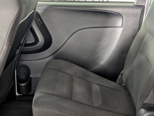 Used 2020 Dodge Grand Caravan SE FWD image 26