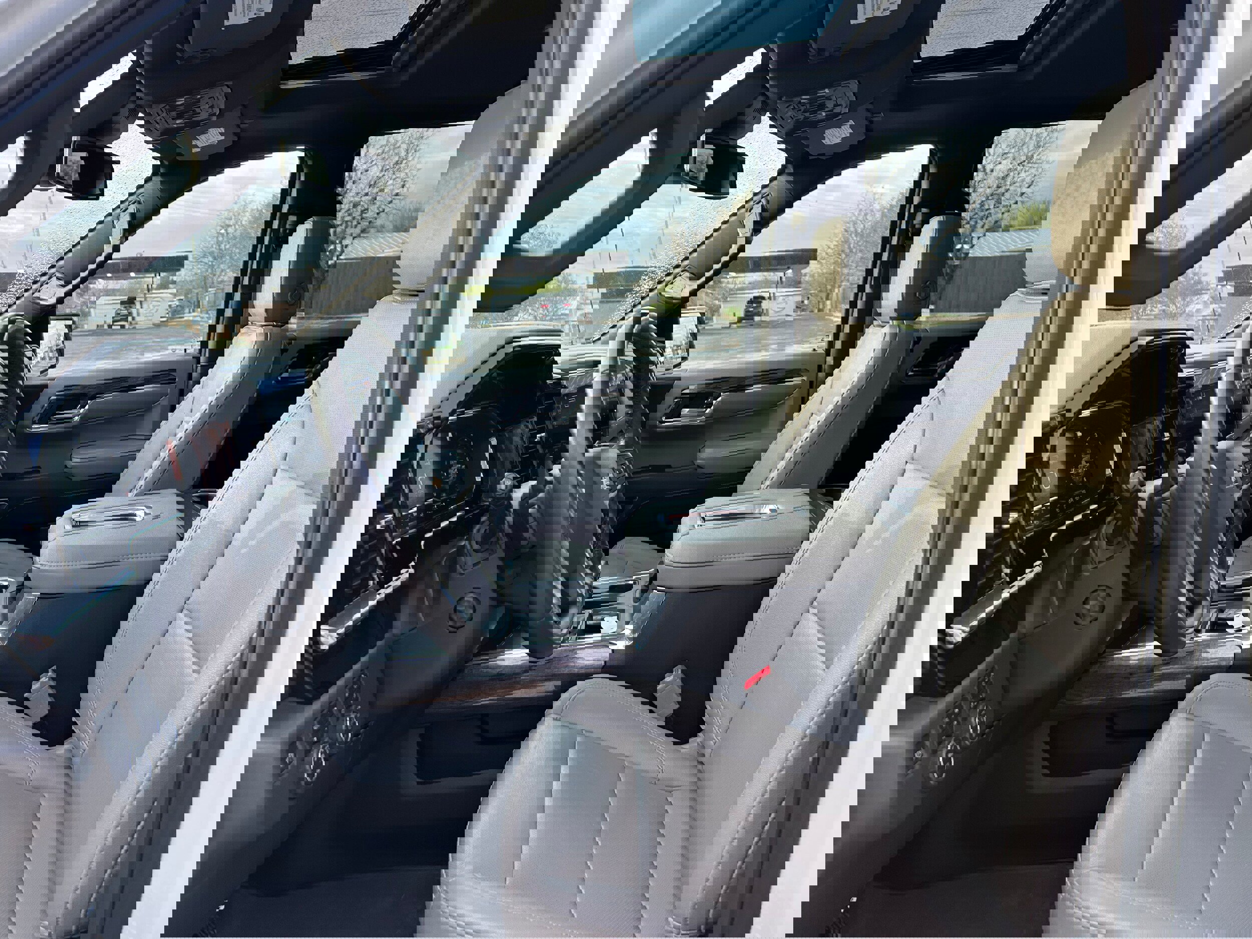 Used 2022 Chevrolet Silverado 1500 LTZ image 19