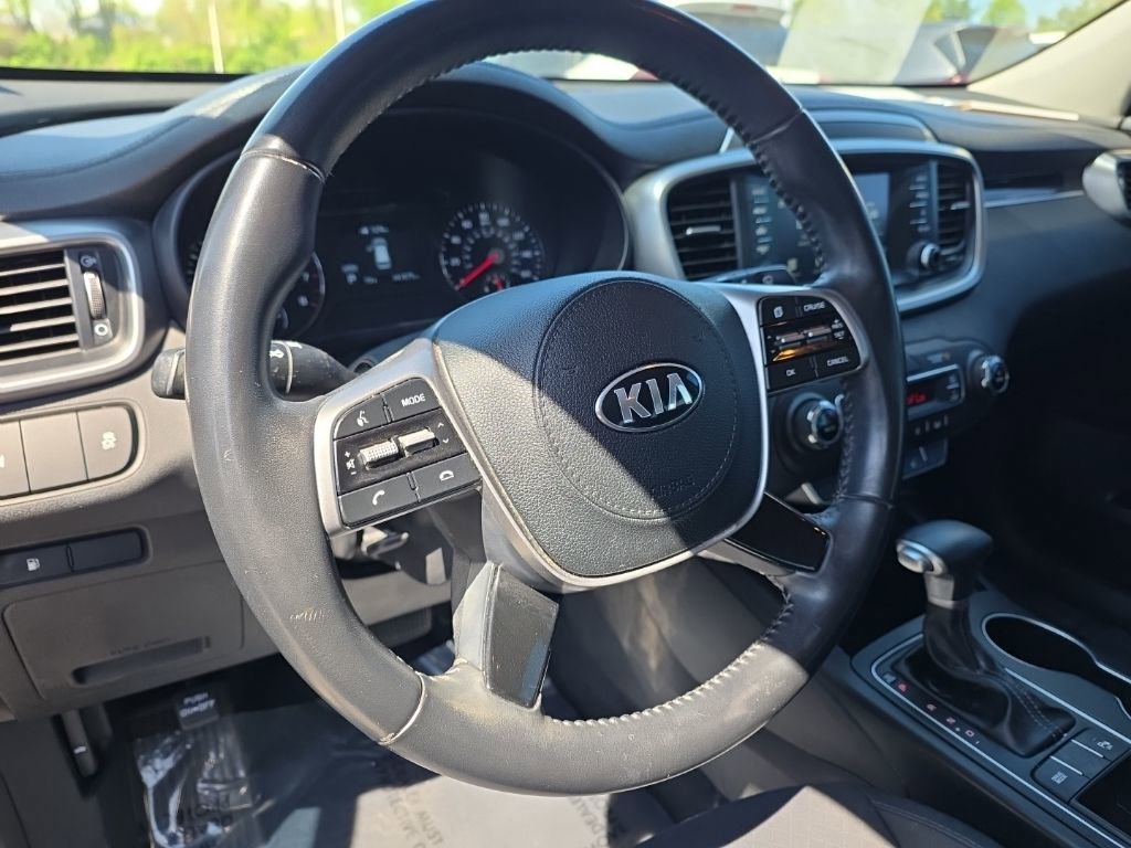 Used 2019 Kia Sorento S image 9