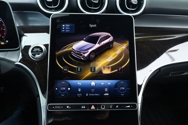Certified 2025 Mercedes-Benz GLC 300 4MATIC image 18