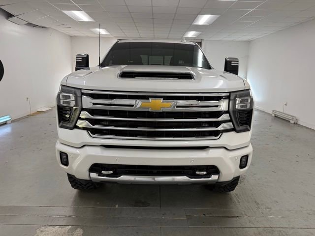 Used 2025 Chevrolet Silverado 2500 High Country w/ Technology Package image 2