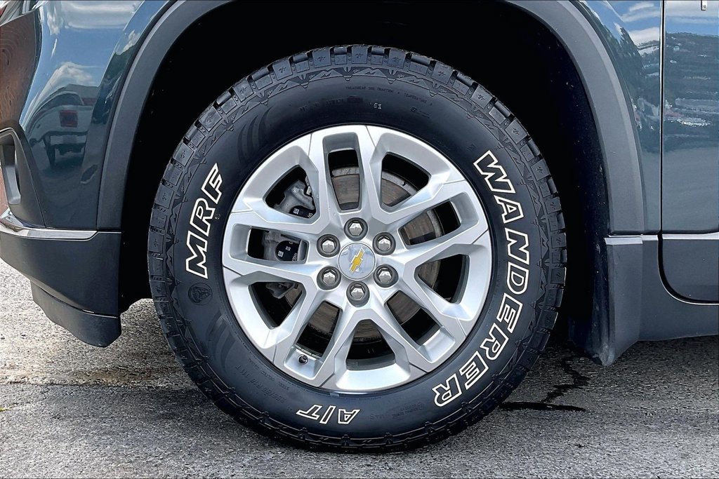 Used 2021 Chevrolet Traverse LT w/ LPO, Floor Liner Package AWD/4WD image 9