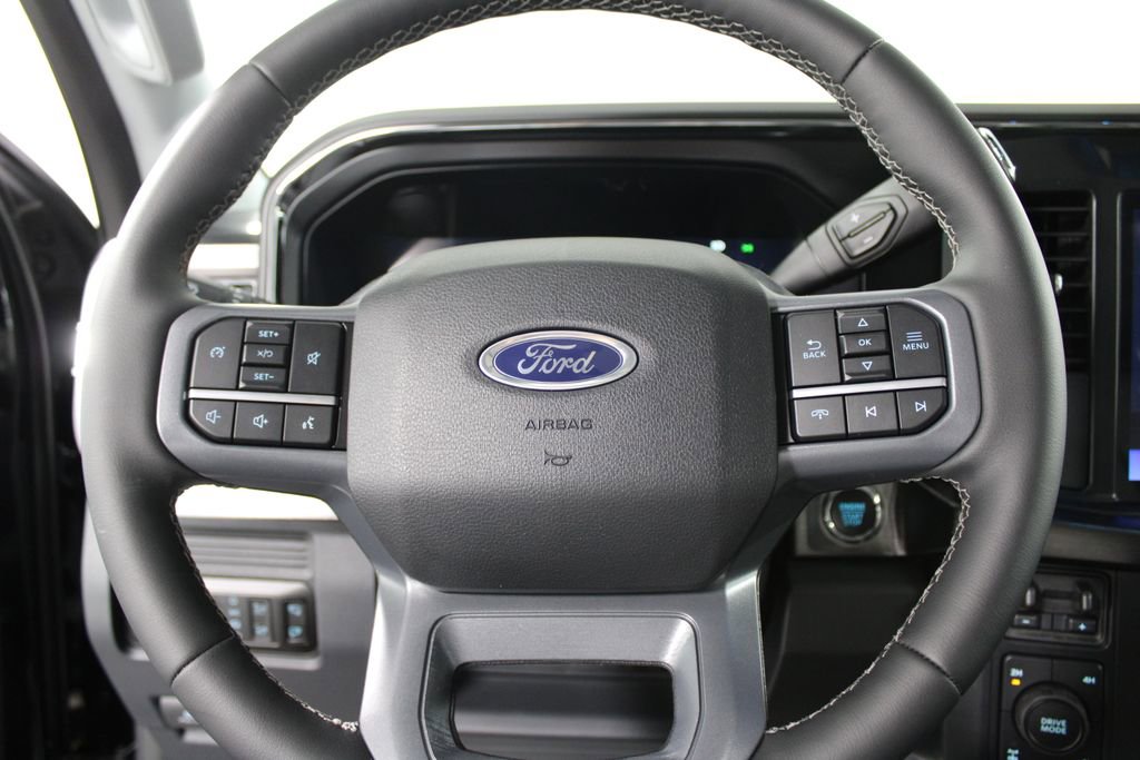 New 2026 Ford F250 Lariat w/ Black Appearance Package image 43
