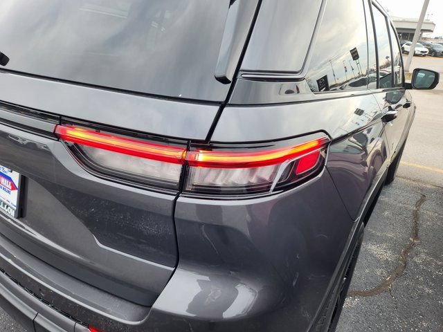 New 2026 Jeep Grand Cherokee Altitude AWD/4WD image 5