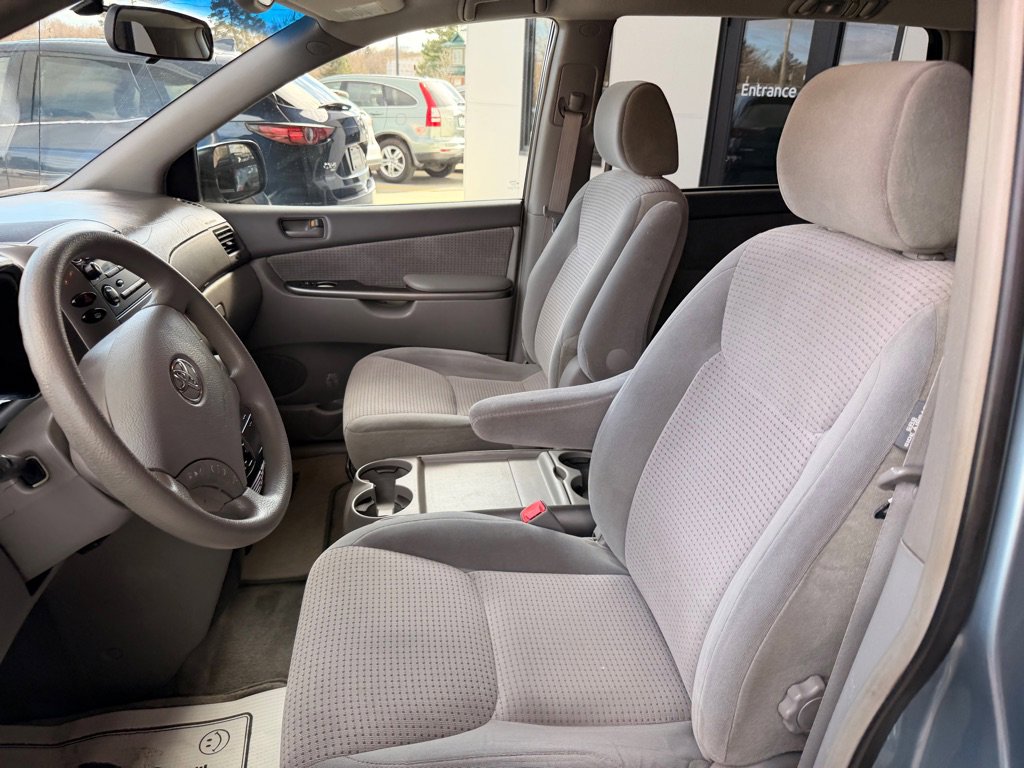 Used 2006 Toyota Sienna CE FWD image 10