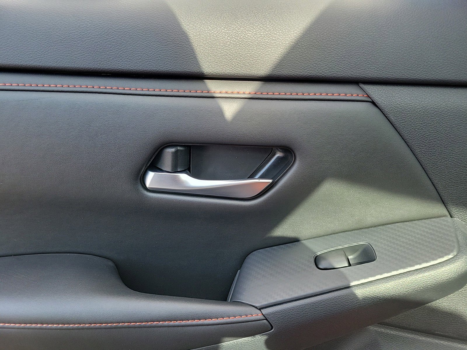 Used 2025 Nissan Sentra SR w/ SR Premium Package image 12