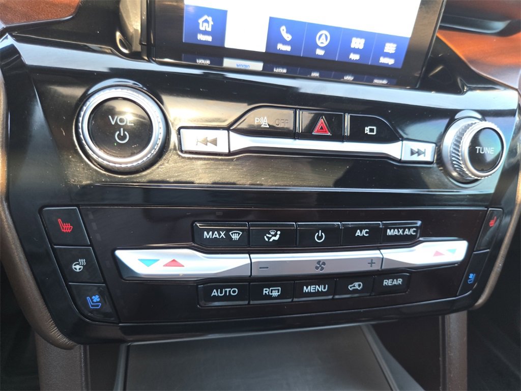 Used 2023 Ford Explorer King Ranch w/ Technology Package image 15