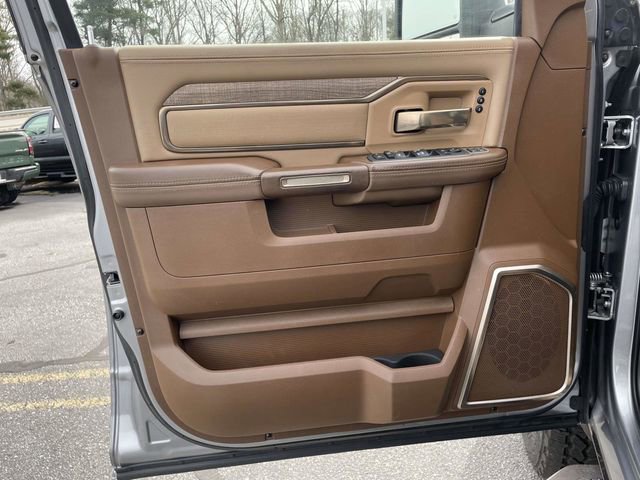 Used 2023 RAM 2500 Limited image 15