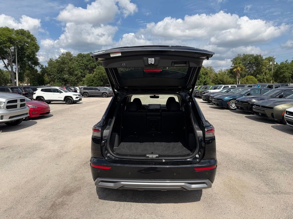 Used 2025 Mitsubishi Outlander SE AWD/4WD image 36