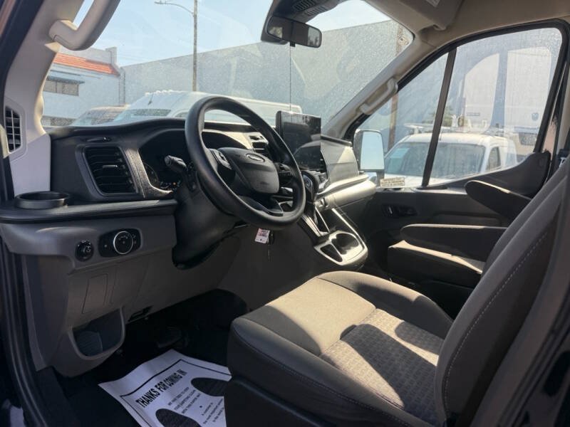 Used 2023 Ford Transit 350 XLT RWD image 15