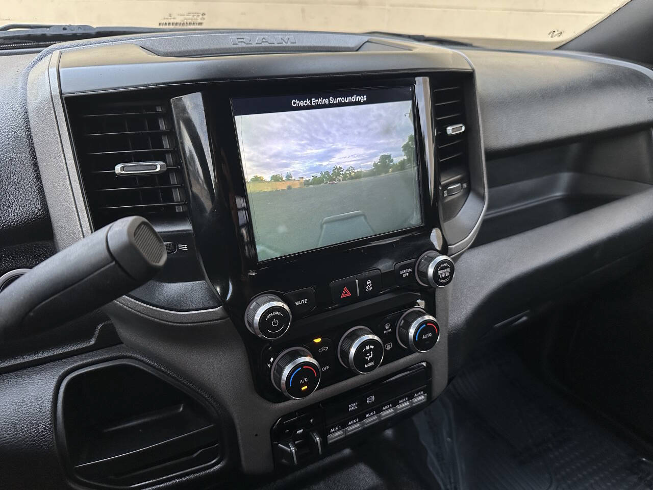 Used 2022 RAM 3500 Tradesman w/ Chrome Appearance Group AWD/4WD image 31
