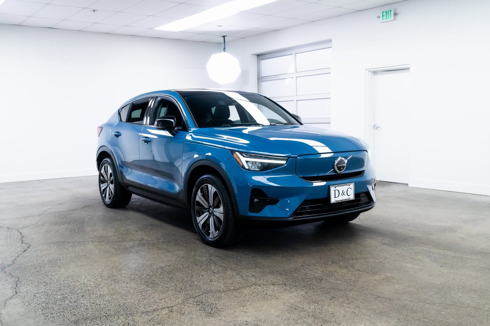 Used 2023 Volvo C40 P8 Recharge Plus w/ Climate Package image 26