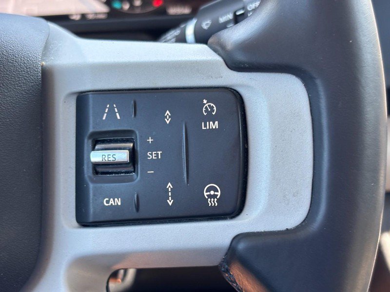 Used 2024 Land Rover Defender 130 X-Dynamic SE AWD/4WD image 21