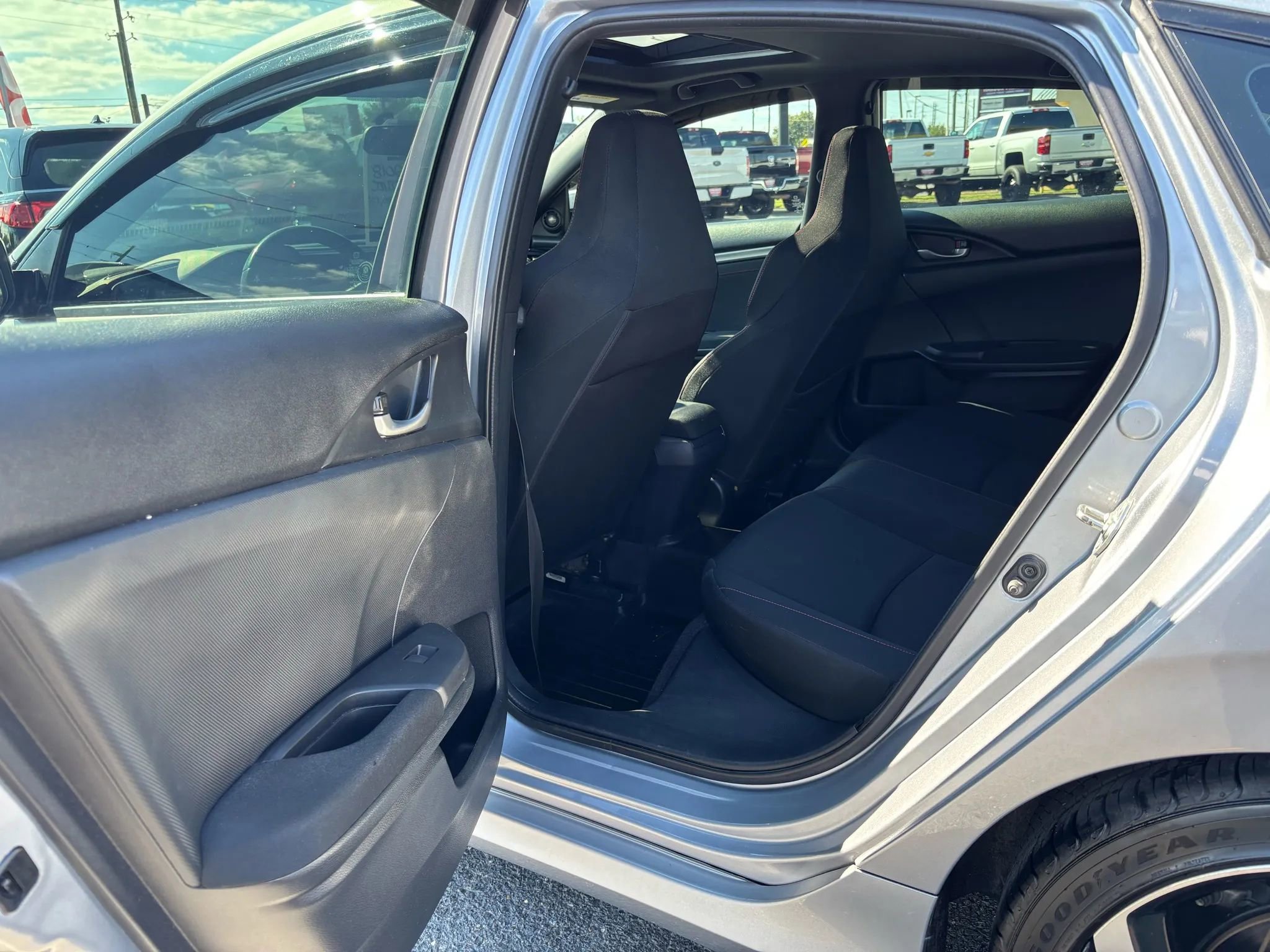 Used 2018 Honda Civic Si image 10