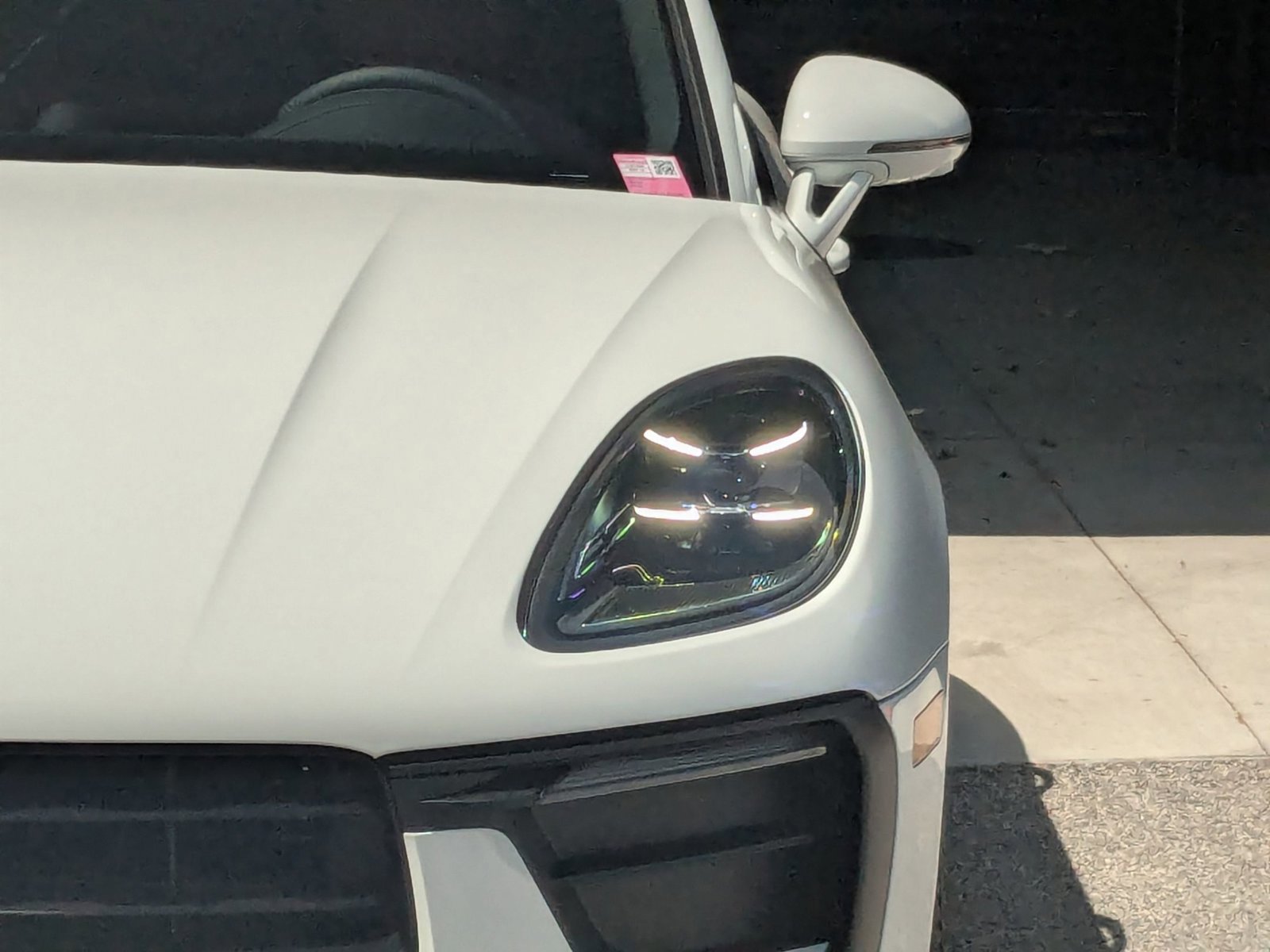 Used 2025 Porsche Macan image 12