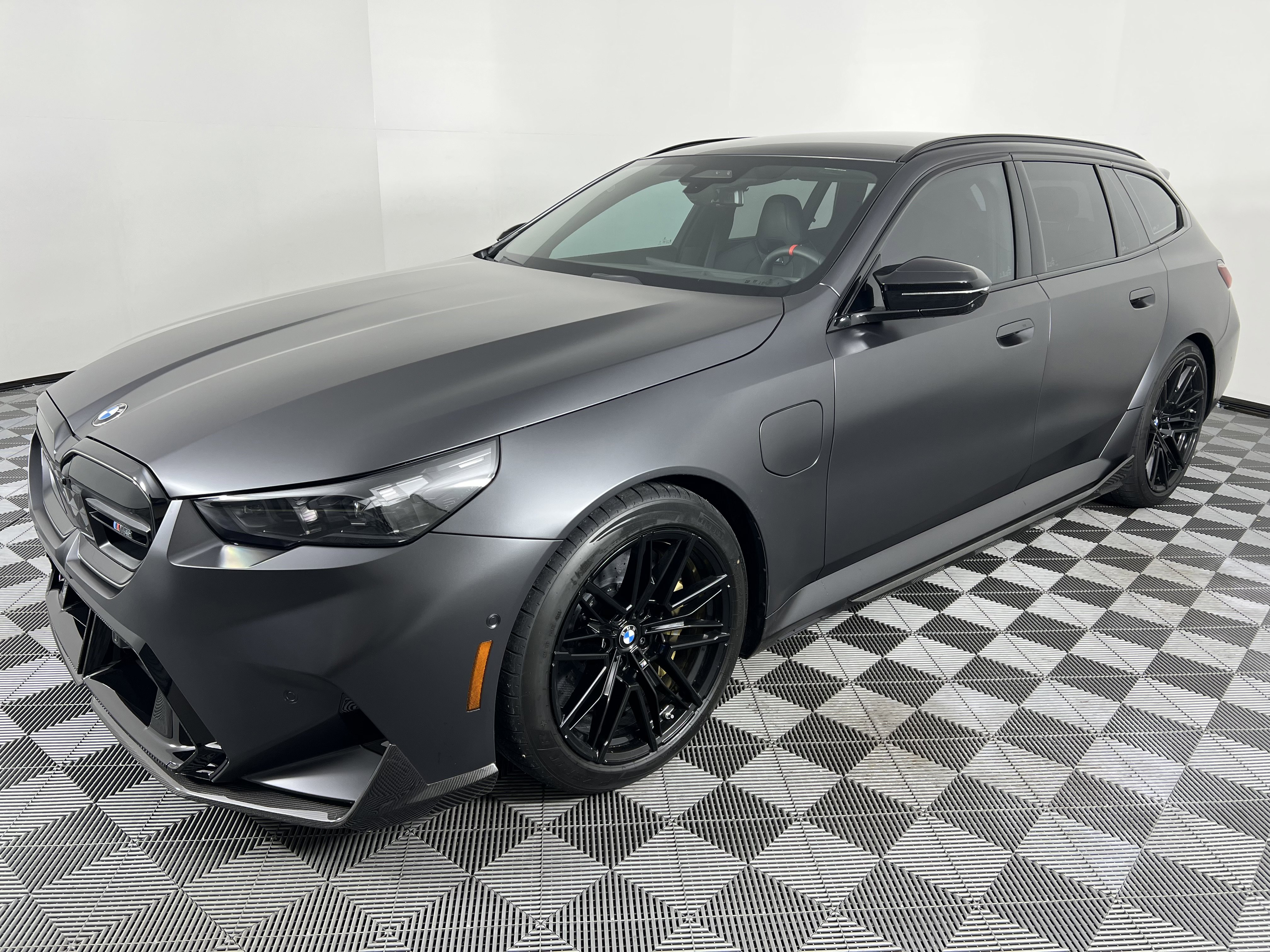 Used 2026 BMW M5 Touring image 8