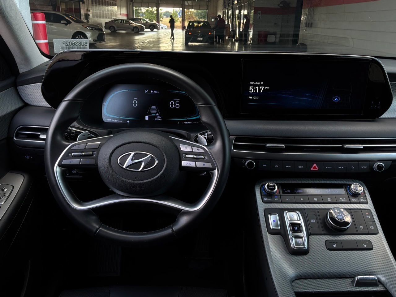 Used 2025 Hyundai Palisade SEL FWD image 16