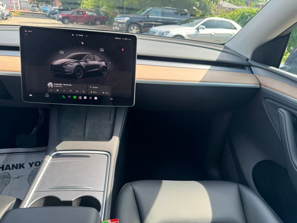 Used 2023 Tesla Model Y Long Range AWD/4WD image 23