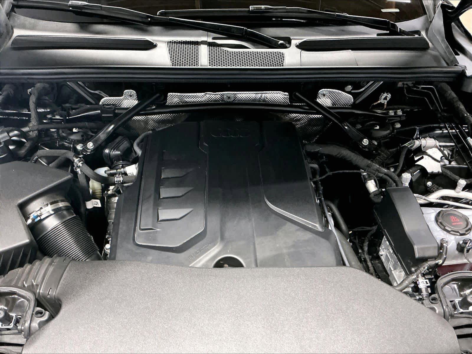 Certified 2025 Audi Q5 Prestige image 12