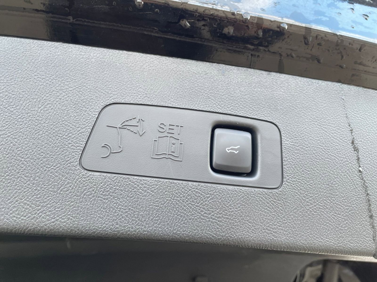 Used 2024 Lincoln Corsair Reserve image 21