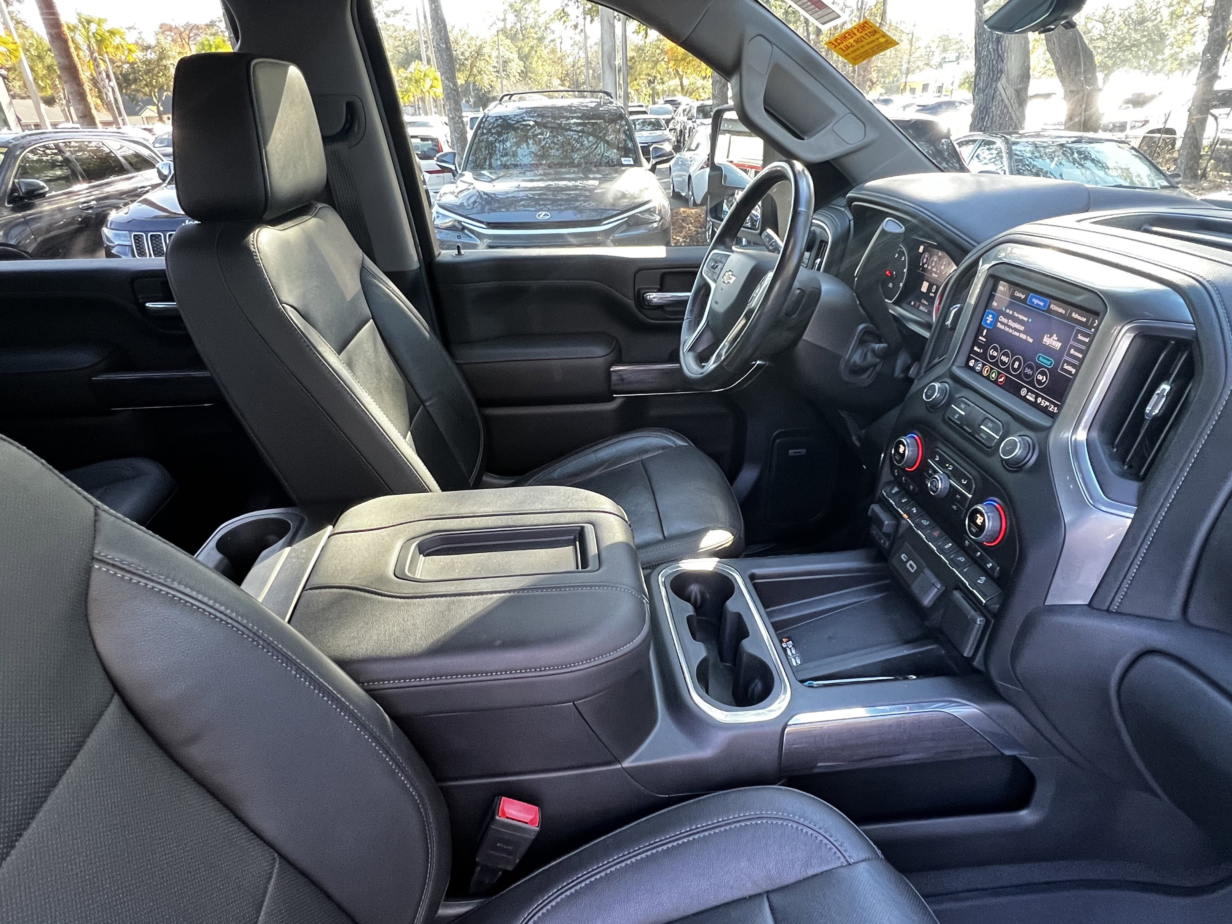 Used 2020 Chevrolet Silverado 2500 LTZ w/ LTZ Premium Package image 47