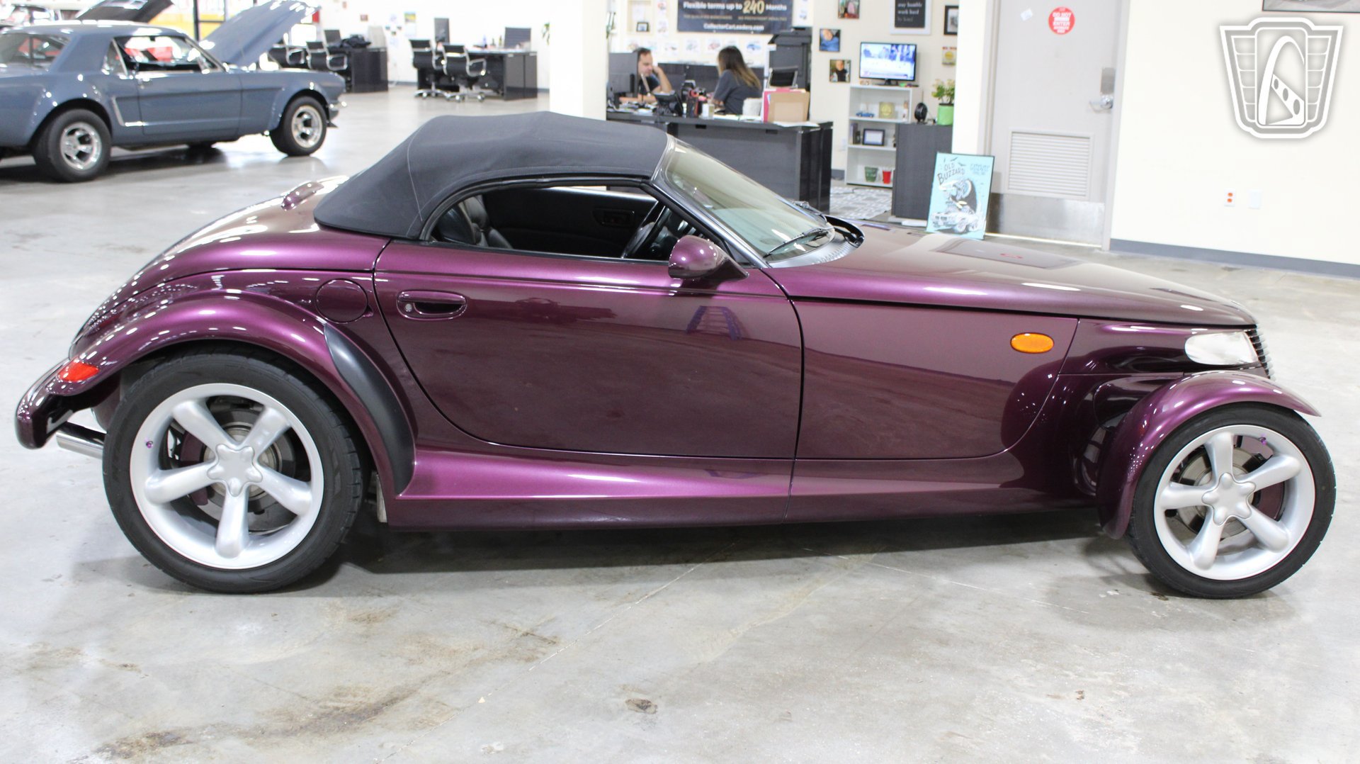 Used 1999 Plymouth Prowler RWD image 29