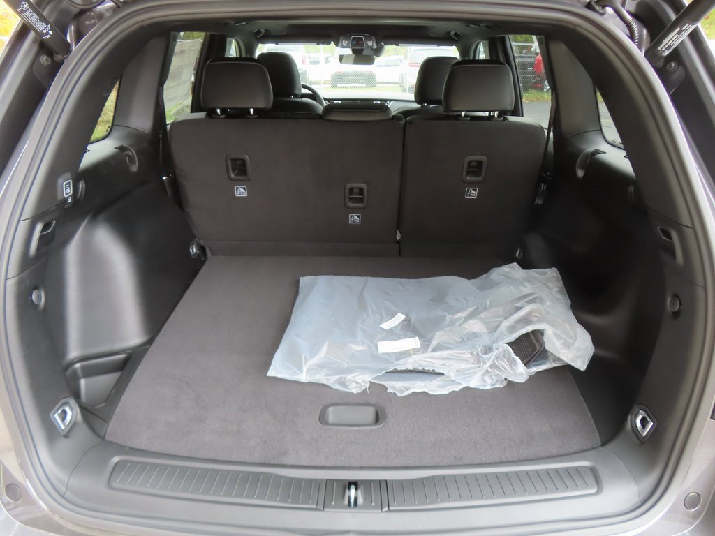 New 2025 Jeep Grand Cherokee Altitude image 17