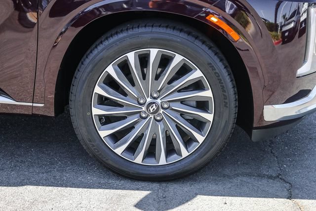 Certified 2024 Hyundai Palisade Calligraphy FWD image 15