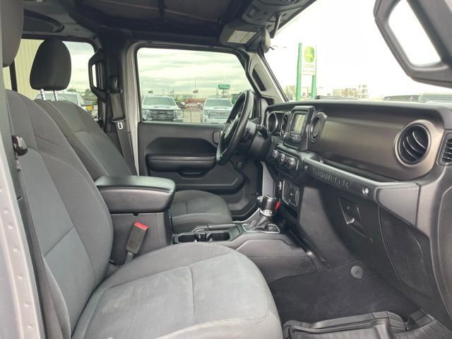 Used 2018 Jeep Wrangler Unlimited Sport image 13