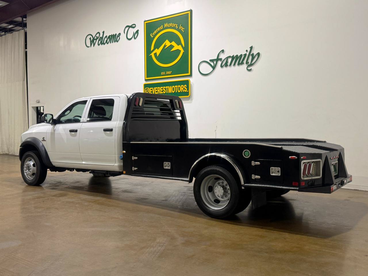 Used 2015 RAM 4500 Tradesman w/ Chrome Appearance Group AWD/4WD image 5