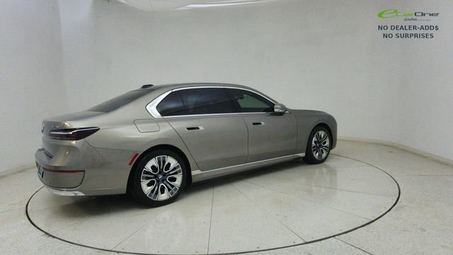 Used 2024 BMW i7 xDrive60 image 74