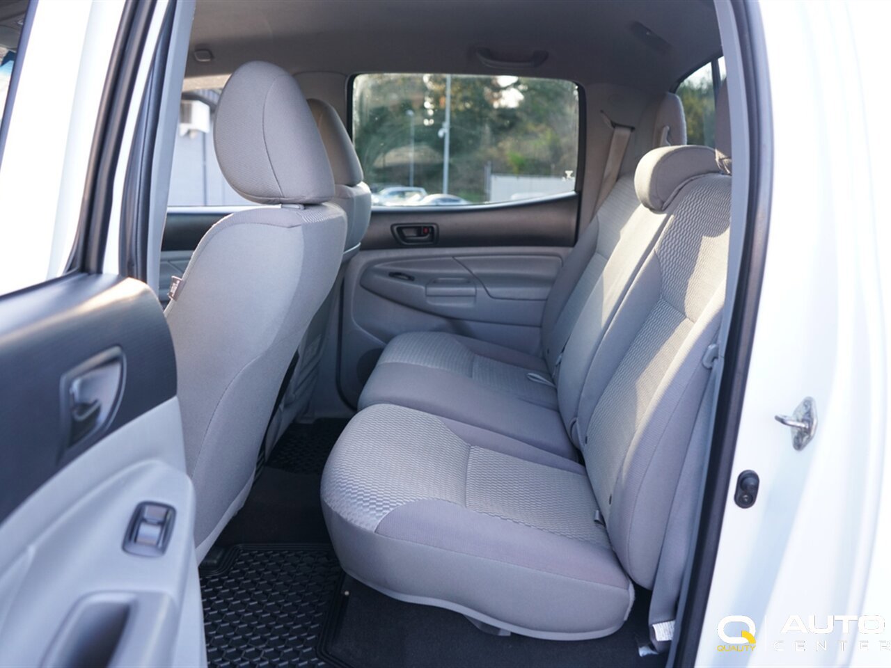 Used 2015 Toyota Tacoma 4x4 Double Cab image 23