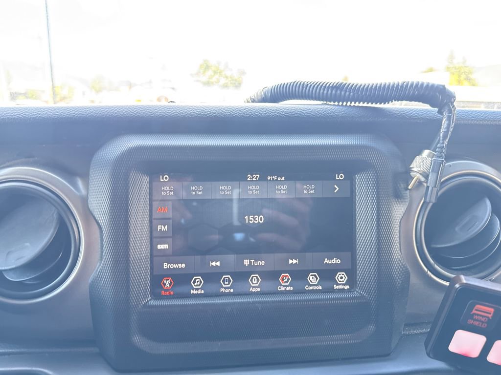Used 2021 Jeep Gladiator Sport AWD/4WD image 18