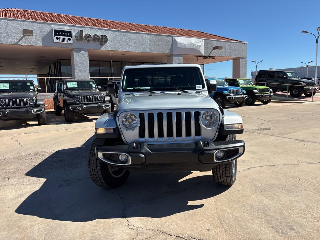 Certified 2023 Jeep Gladiator Overland AWD/4WD image 2